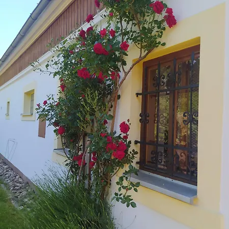 Chata Nadeje Raspenava